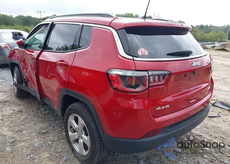 2019 Jeep Compass Latitude 4X4 z USA, uszkodzony, nr VIN 3C4NJDBB1KT668615